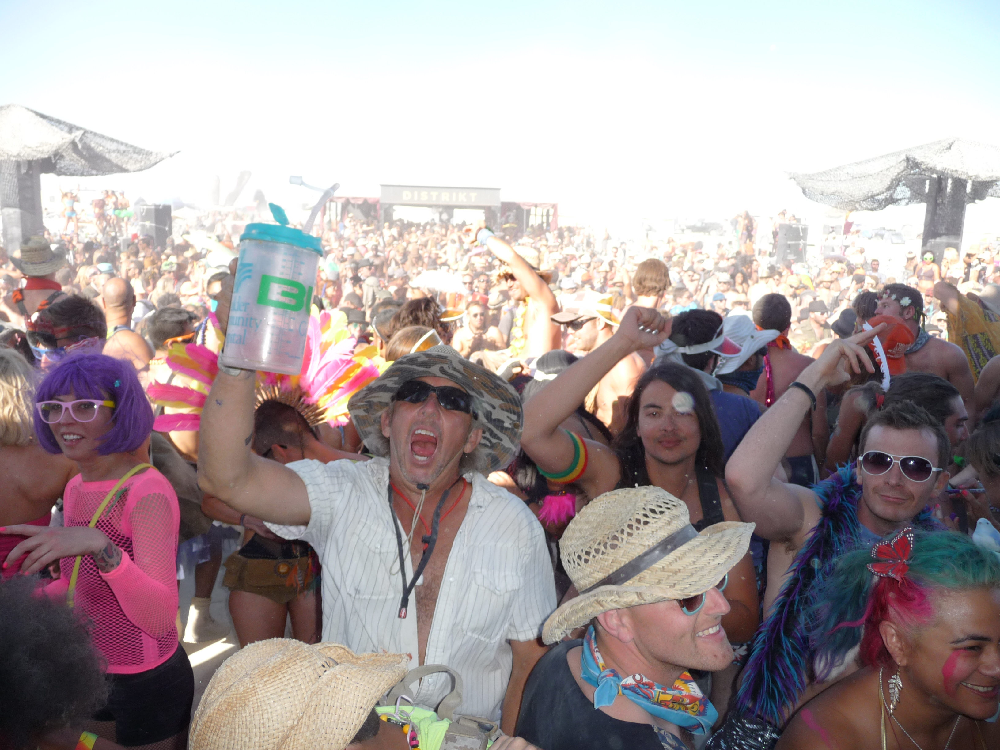 Lee Coombs at Distrikt Burning Man 2011