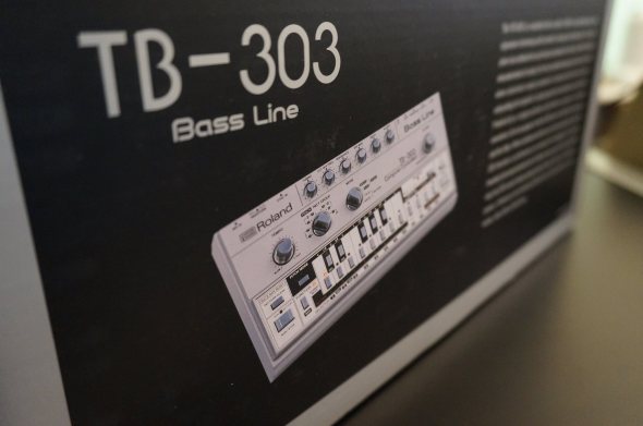 tb-303-boxed